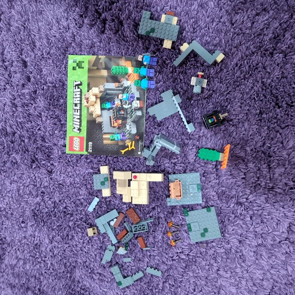 RETIRED 21119 THE DUNGEON LEGO MINECRAFT Only Items Shown